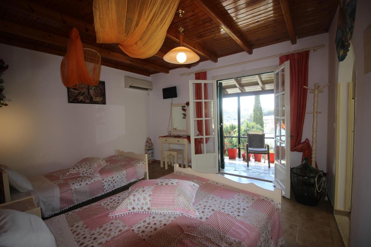 Niky's * Paleokastritsa